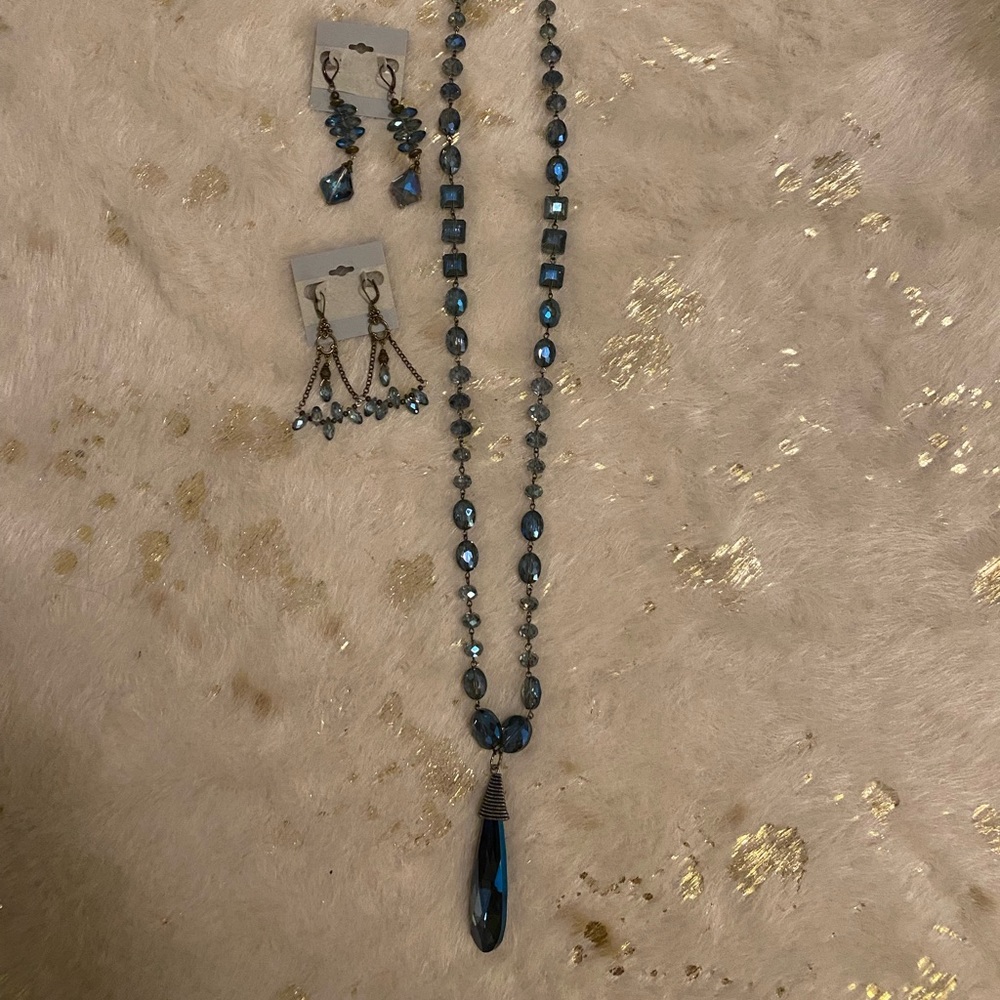 Necklace and 2 sets of earrings